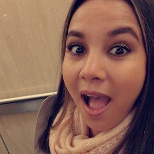 Meet your Posher, Olivia